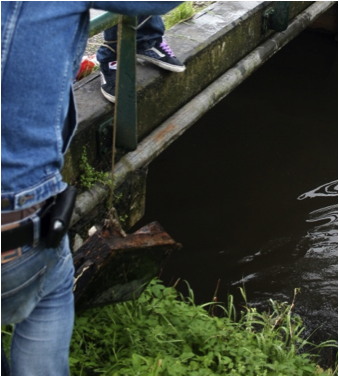 Figure 4. A magnet used to dredge waters for finds (Image Copyright: W. Engelen).